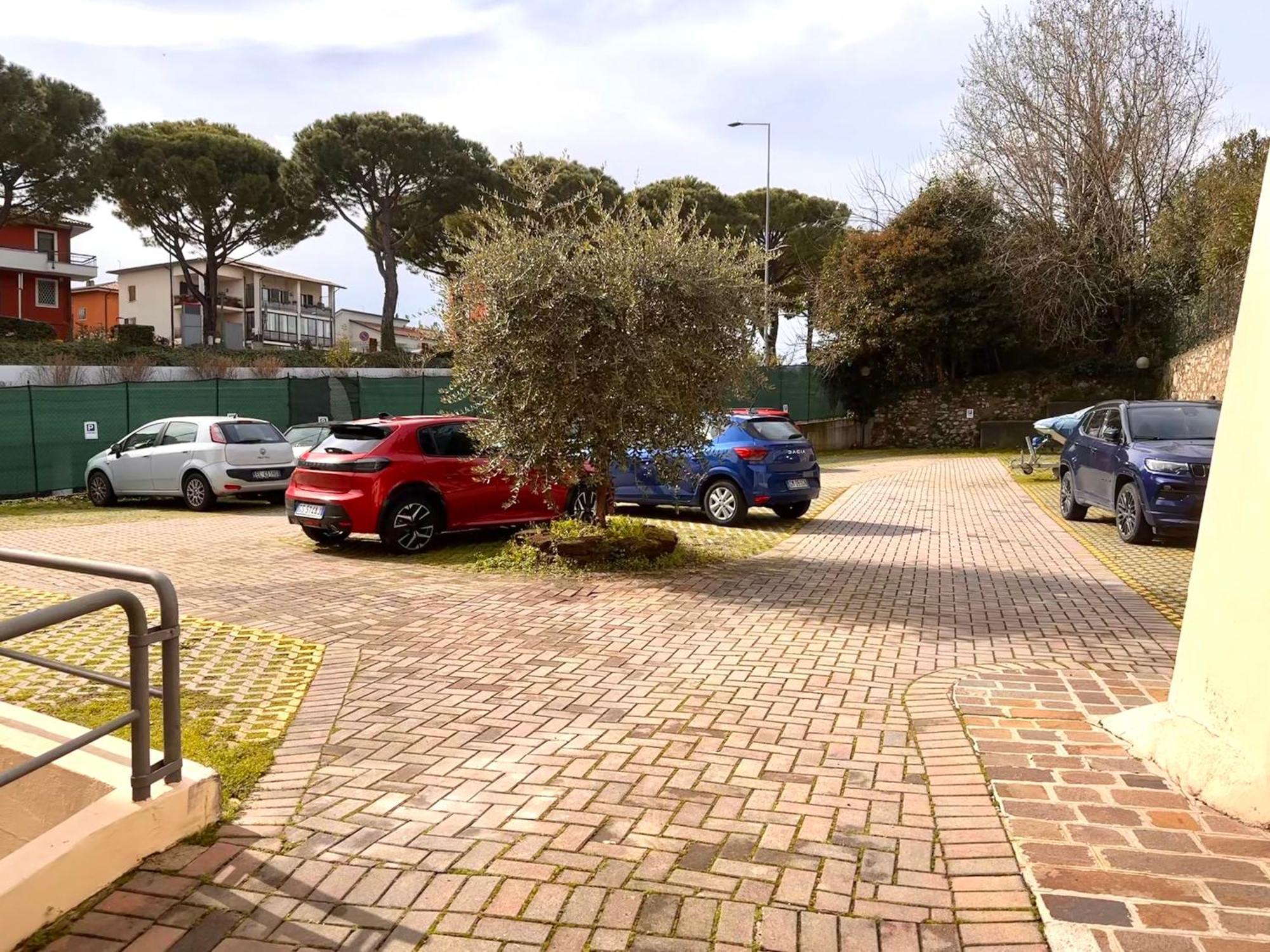 Apartment Gioiello Deco Nel Centro Storico Desenzano del Garda